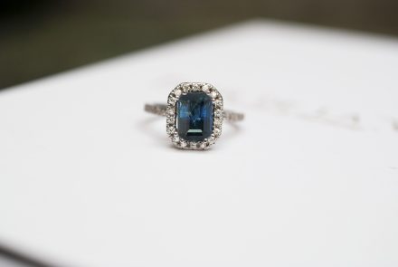 Por que elegir un anillo de compromiso de Zafiro?
